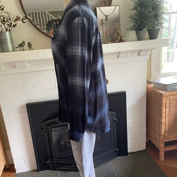 Beachlunchlounge Lightweight Plaid Button Up - Picture 4 of 7